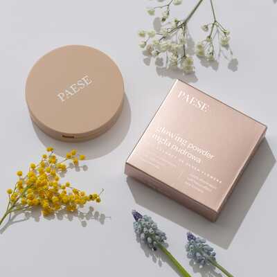 PAESE Rozświetlający puder do twarzy Mgła Pudrowa Glowing Powder 12 Natural Beige